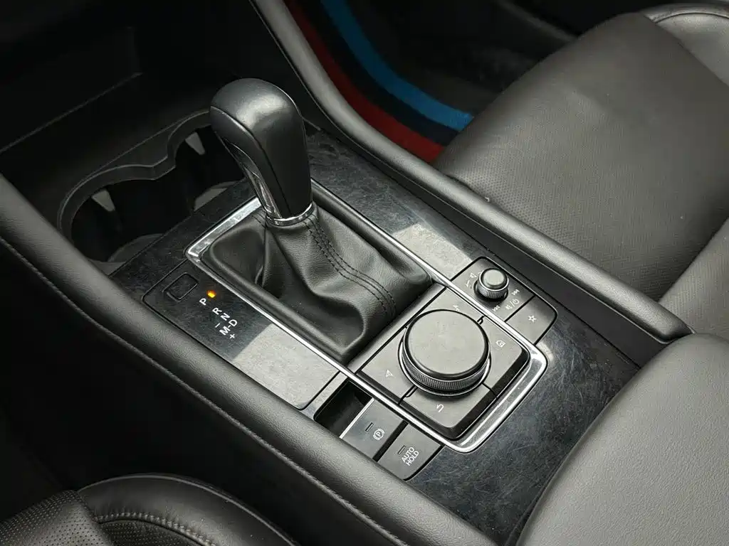 Mazda 3 Axela — миниатюра 18