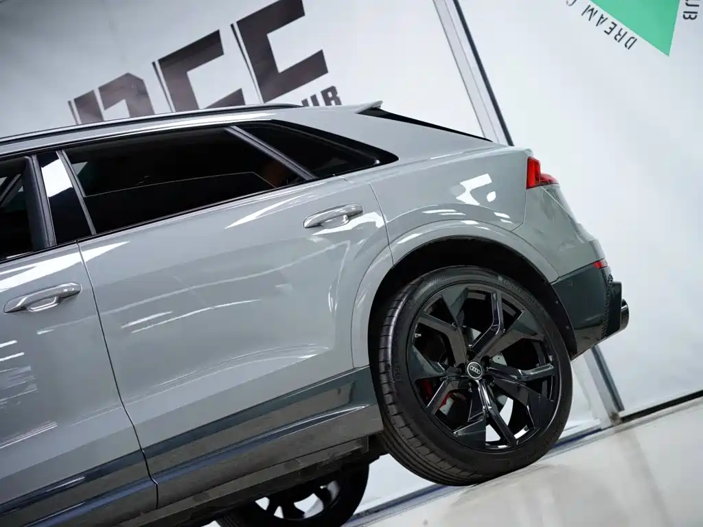 Audi RS Q8 — миниатюра 23