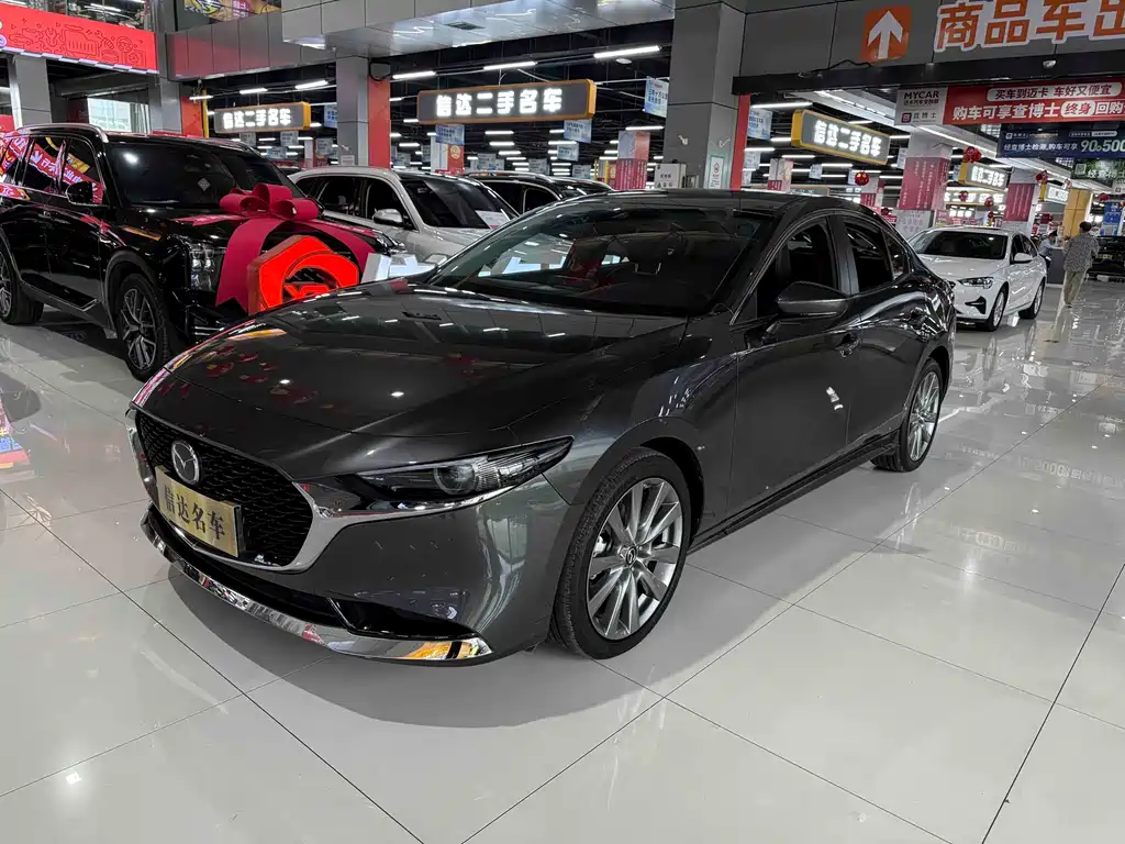 Mazda 3 Axela 2024