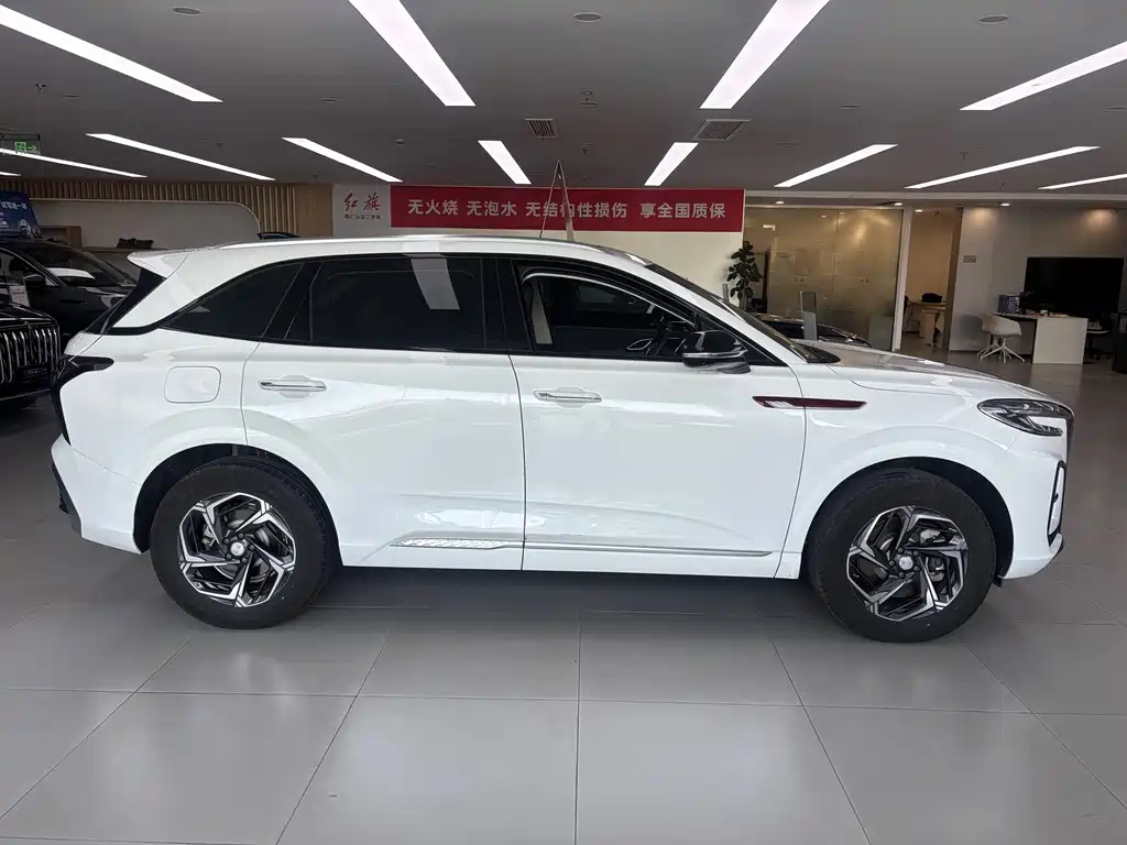 Hongqi HS3 2025 1.5T