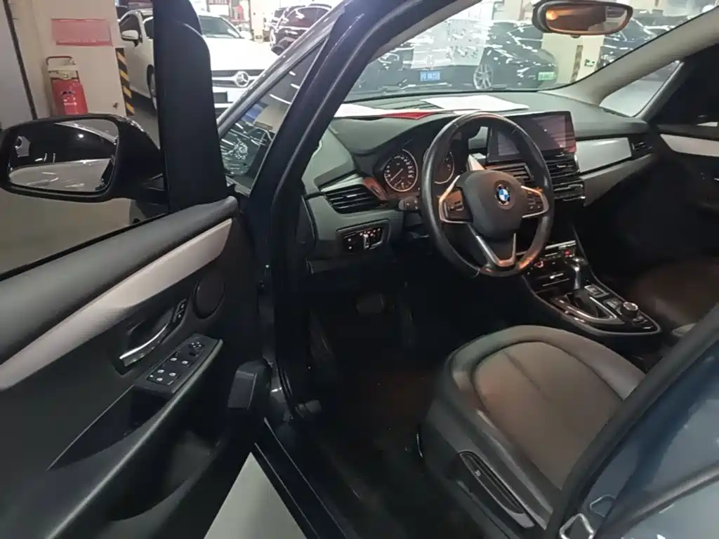 BMW 2 Series Active Tourer (Import) — миниатюра 16