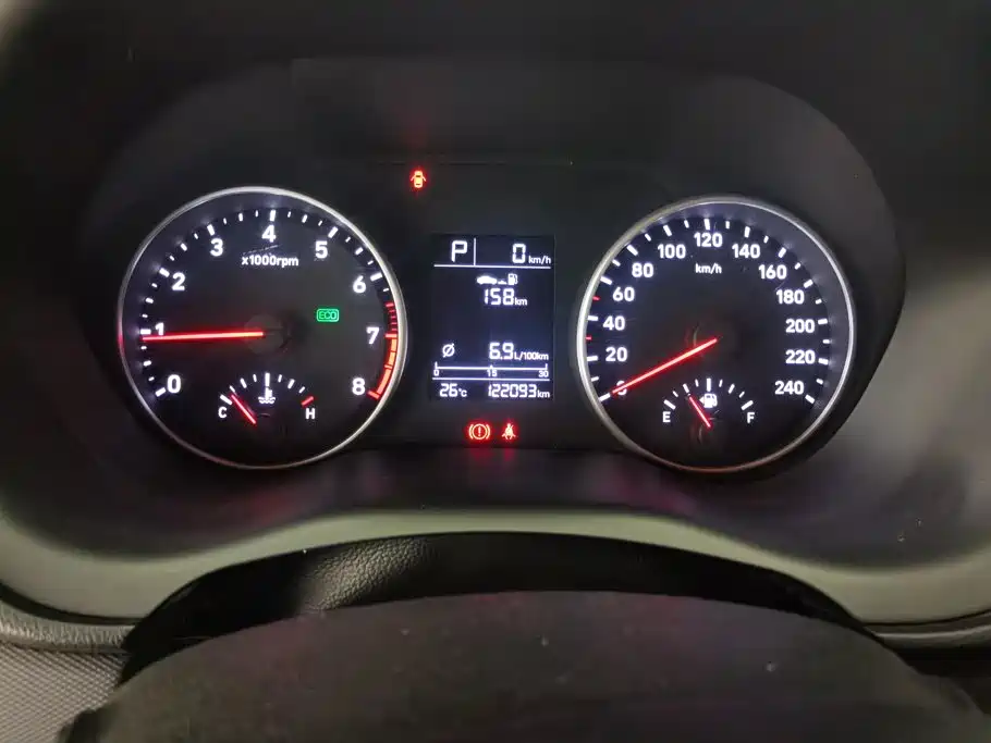 Hyundai Elantra — миниатюра 14