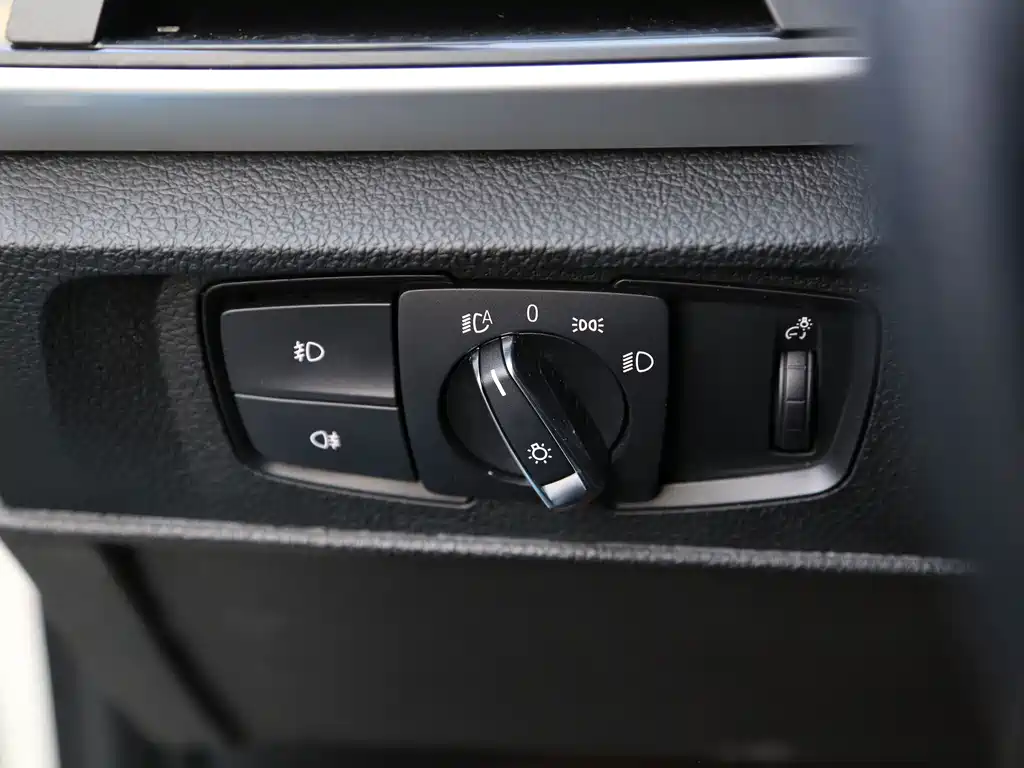 BMW 1 Series (Import) — миниатюра 16