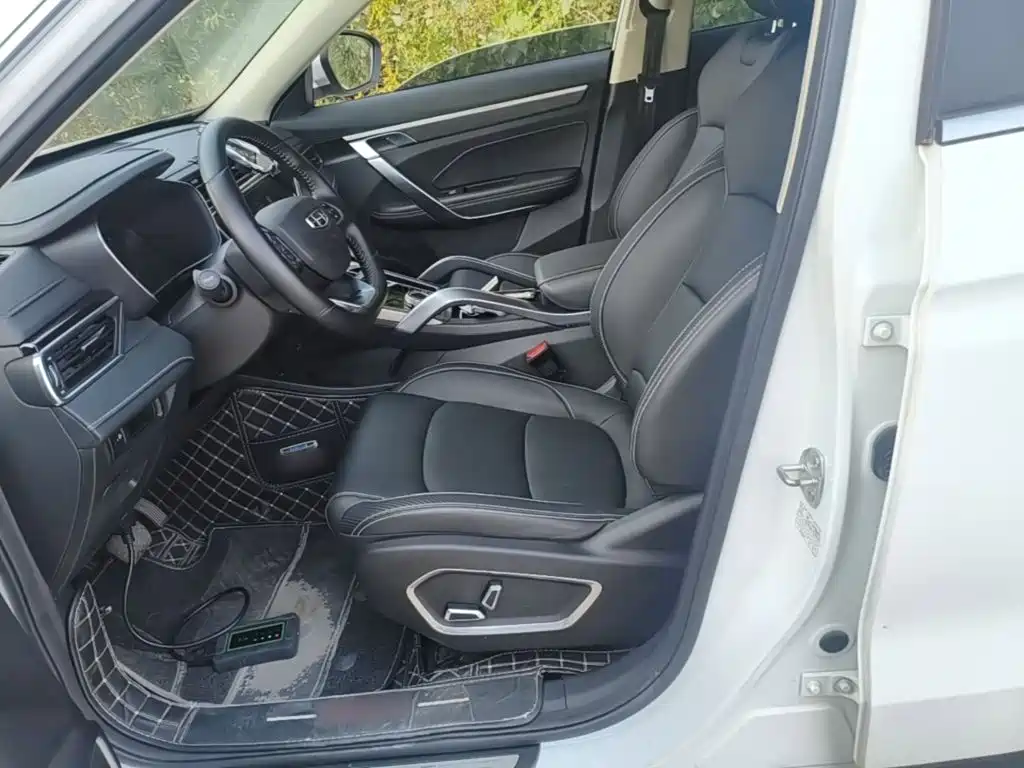 Geely Boyue — миниатюра 15