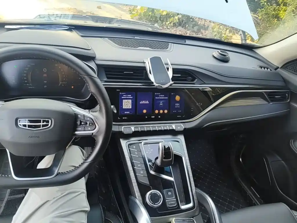 Geely Boyue — миниатюра 10