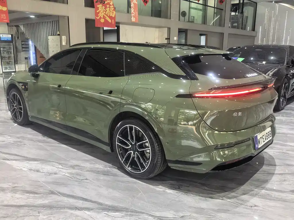 Zeekr 007GT — миниатюра 24