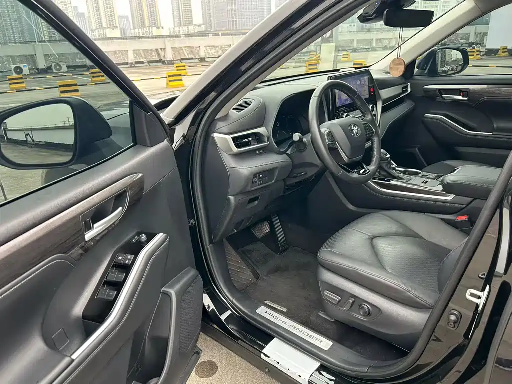 Toyota Highlander — миниатюра 5