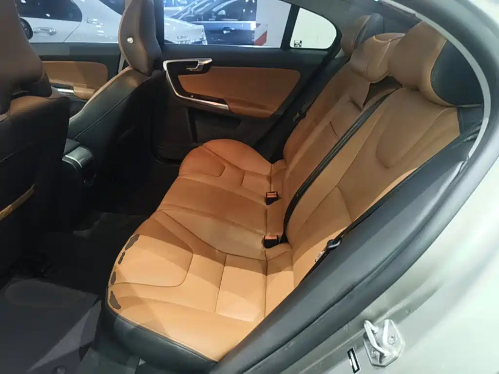 Volvo S60 — миниатюра 17