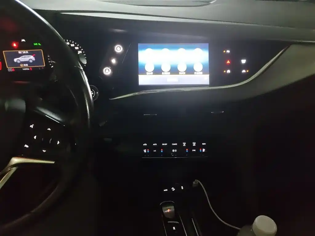 Buick Enclave — миниатюра 6