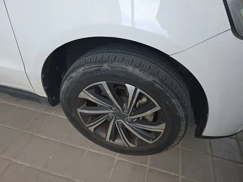 Geely Vision X6 — миниатюра 12