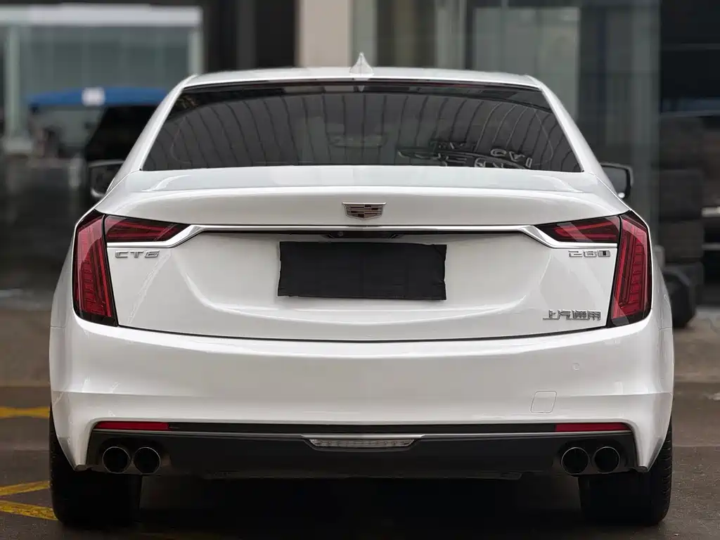 CADILLAC CT6