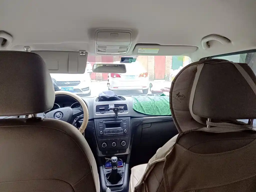 Skoda Yeti — миниатюра 9