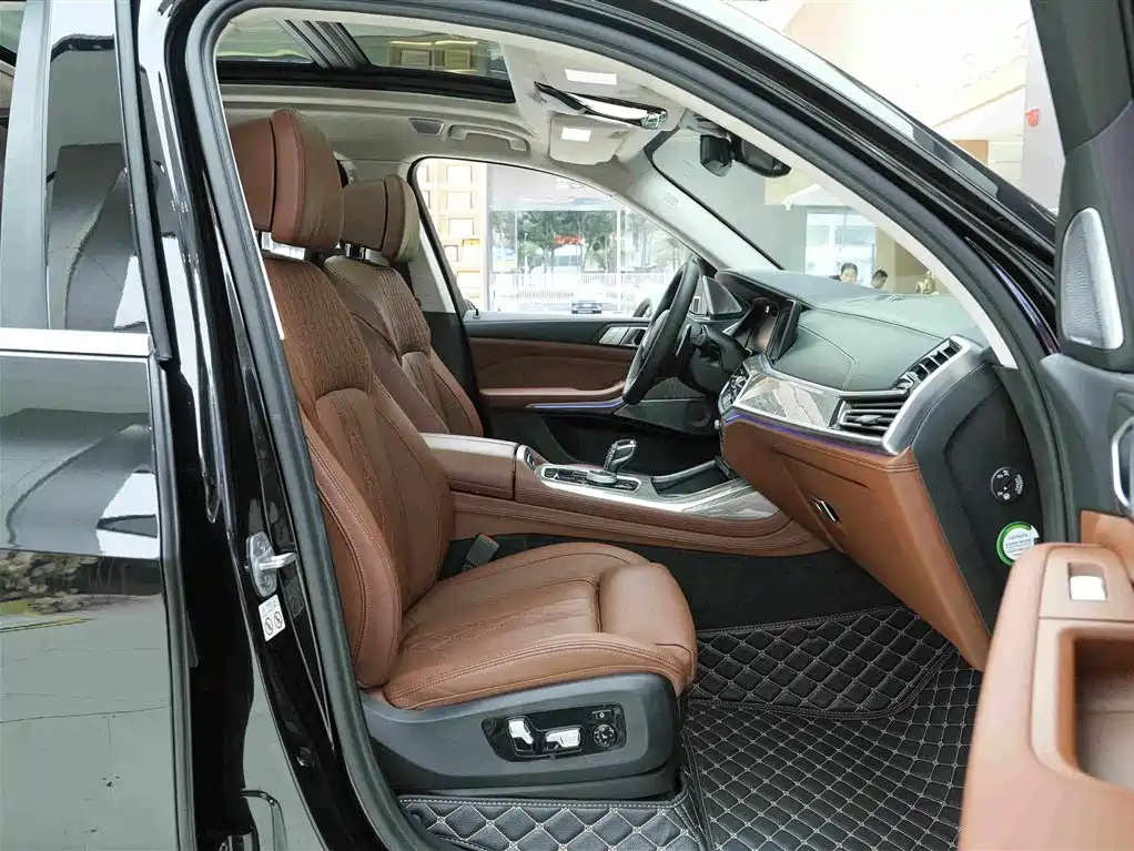 BMW X7 — миниатюра 12