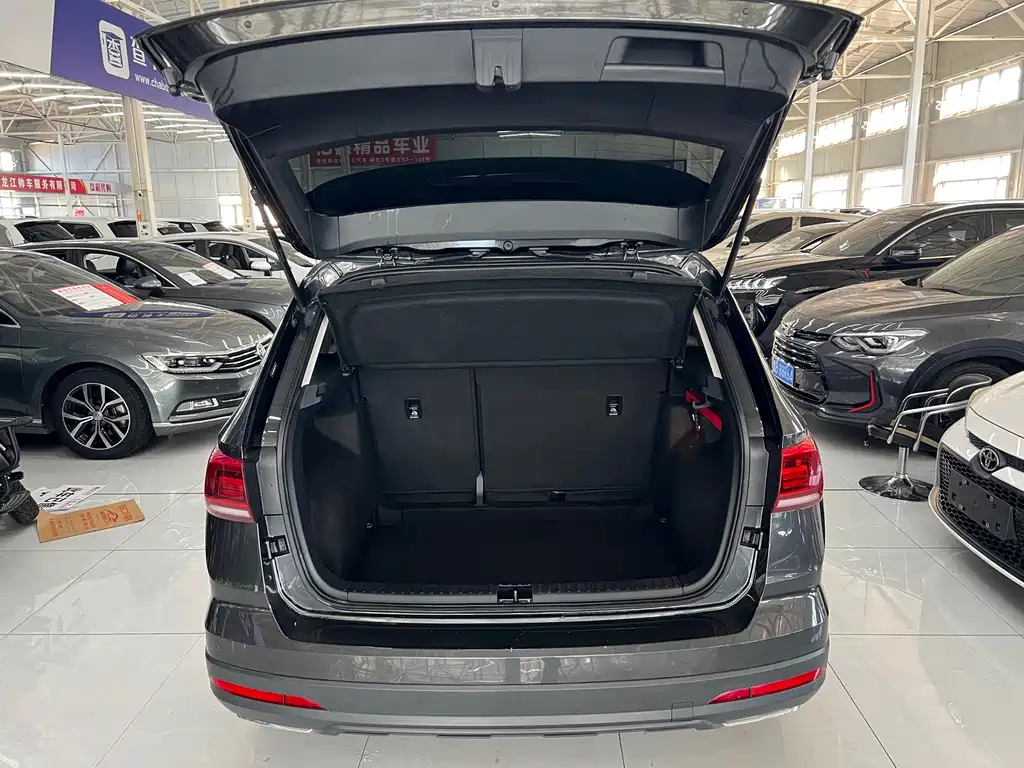 Volkswagen Tharu — миниатюра 11