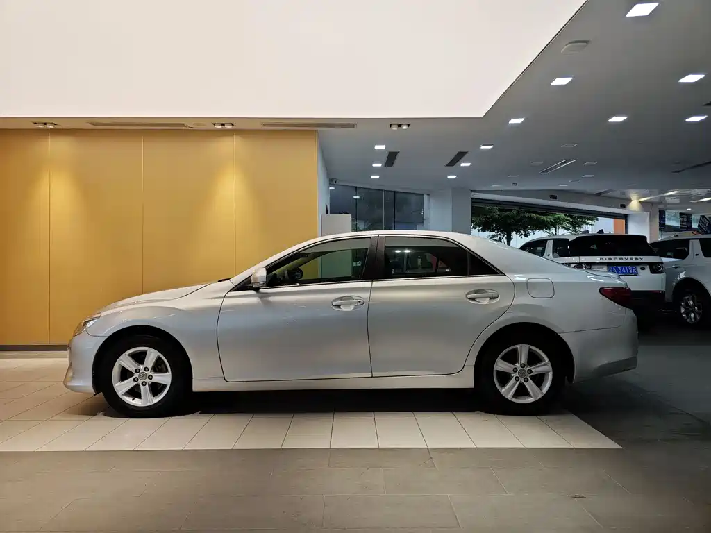 Toyota Reiz 2013 2.5S