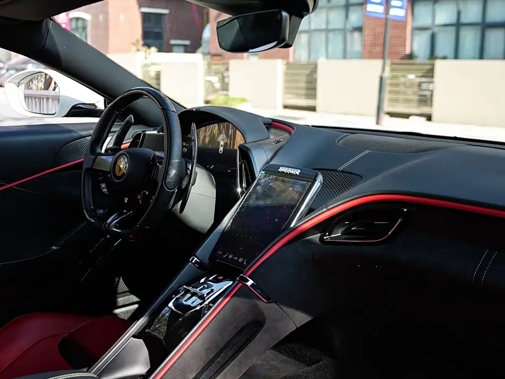 Ferrari Roma — миниатюра 13