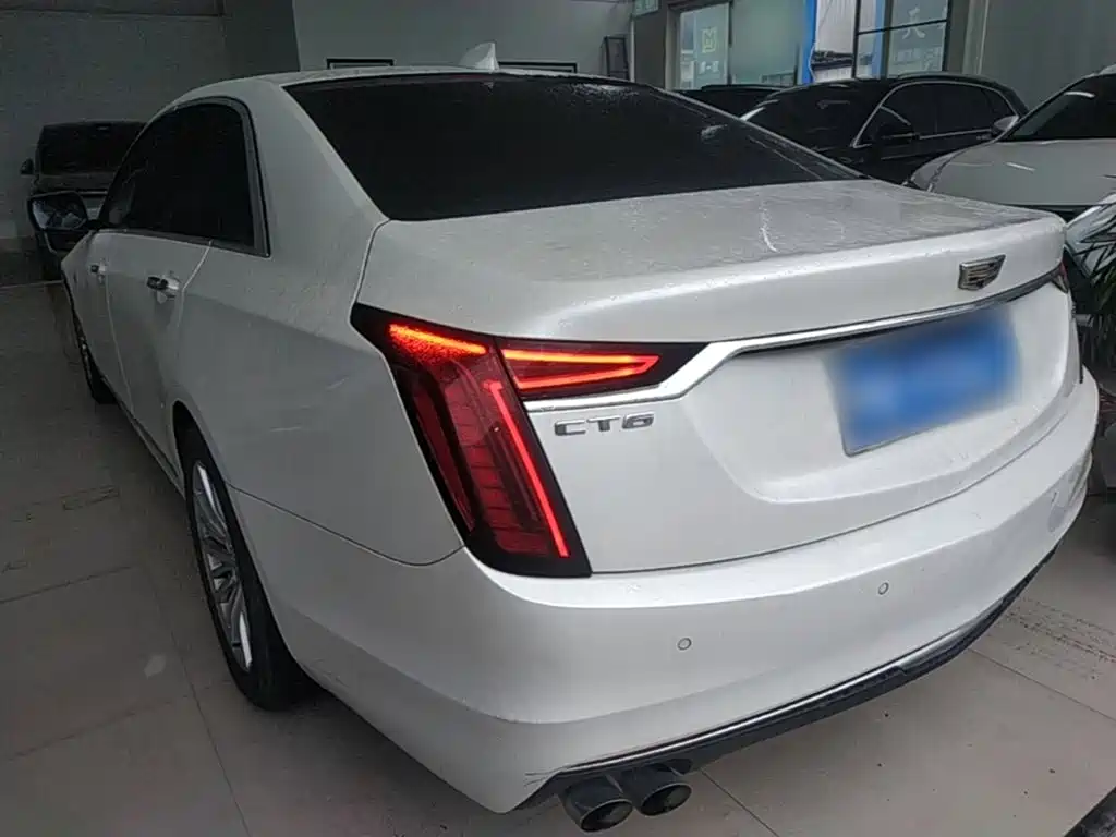 Cadillac CT6 — миниатюра 5