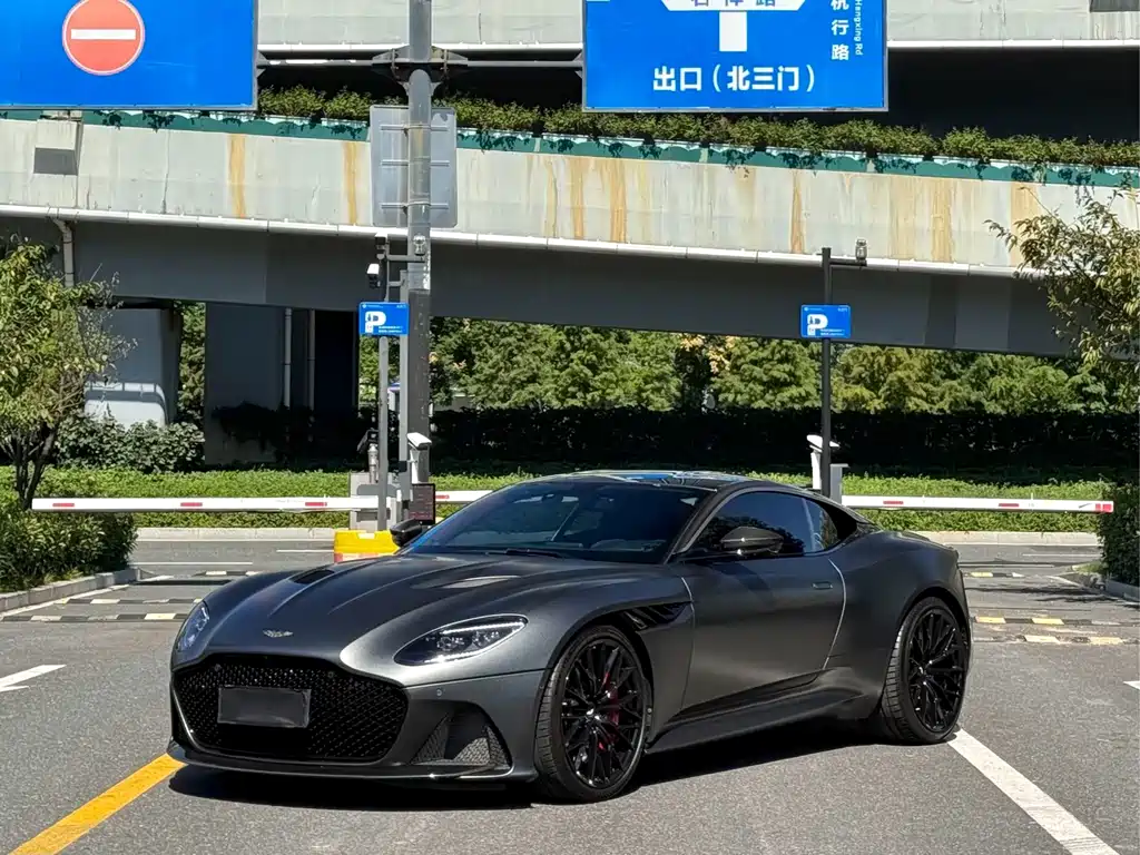 Aston Martin DBS — миниатюра 3