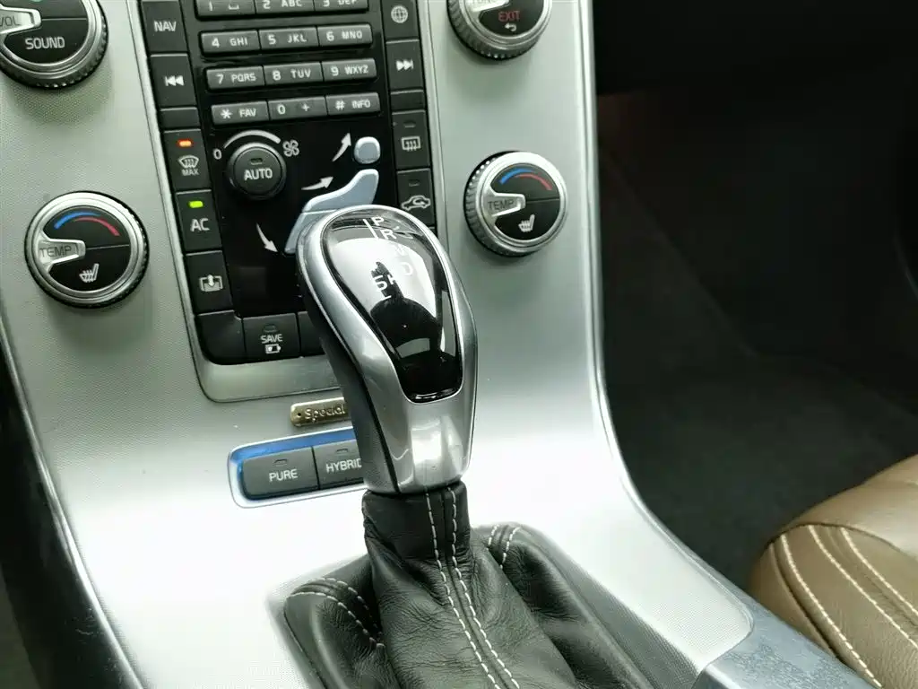 VOLVO S60 PLUG IN HYBRID