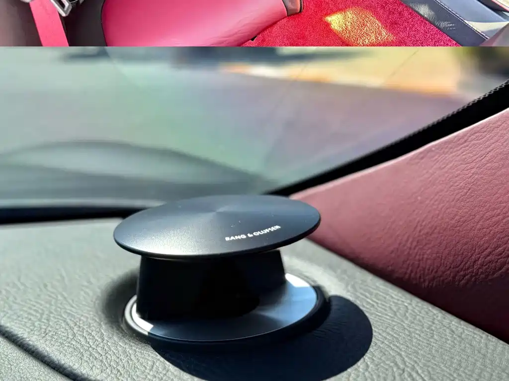 Aston Martin DBS — миниатюра 5