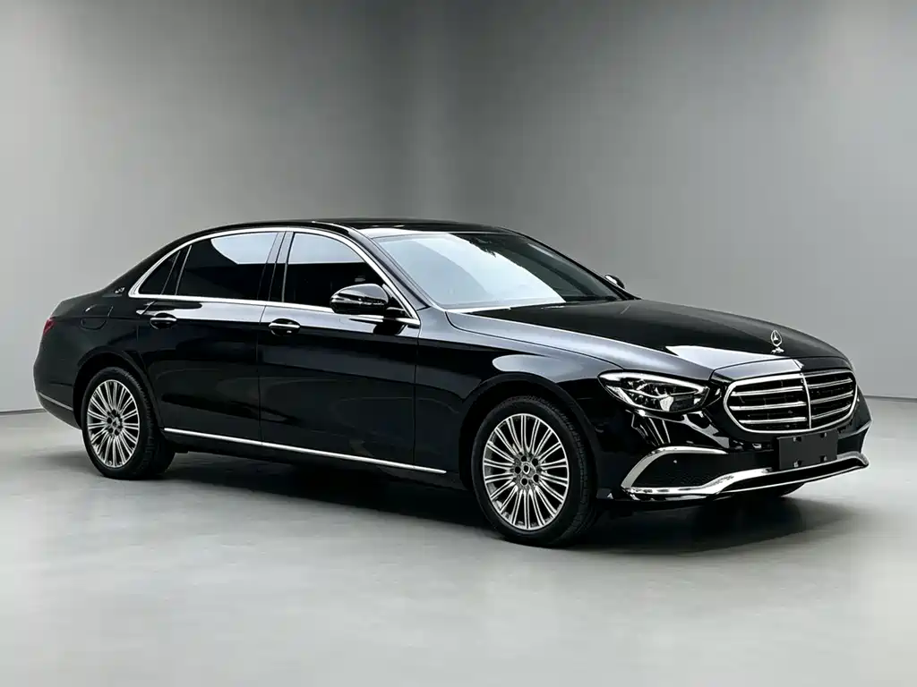 Mercedes-Benz E-Class — миниатюра 3
