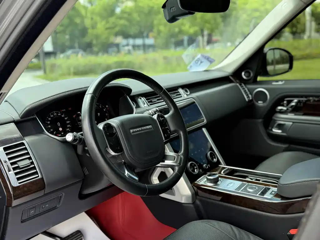Land Rover Range Rover — миниатюра 10