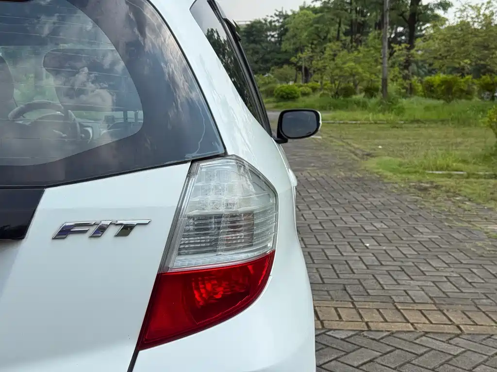 Honda Fit — миниатюра 21