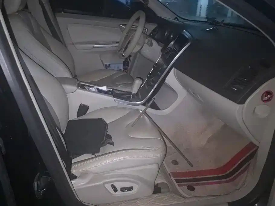 Volvo XC60 (Import) — миниатюра 8