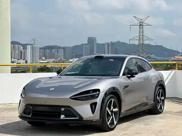 XIAOMI CAR XIAOMI YU7 2025