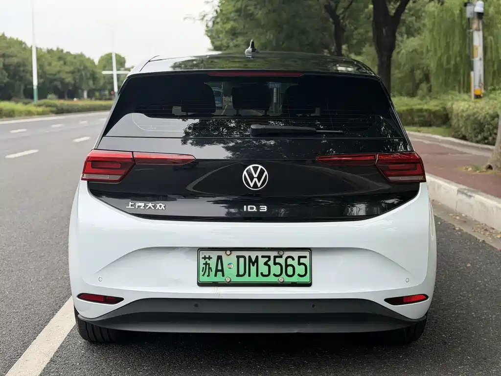 Volkswagen ID.3 — миниатюра 12
