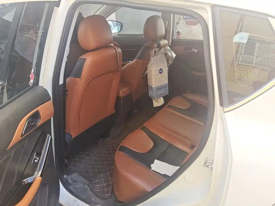 BAIC Senova X35 — миниатюра 11