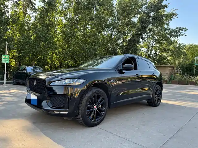 Jaguar F-PACE 2019 2.0 T 4 WDR-Sport — фото 1
