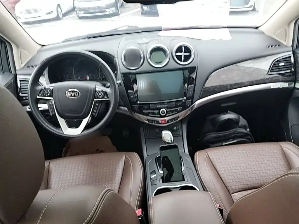 BYD S7 — миниатюра 10