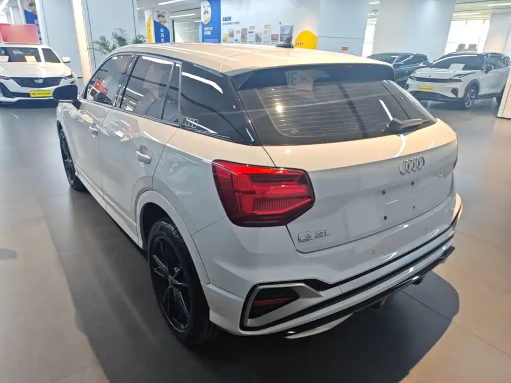 Audi Q2L — миниатюра 5