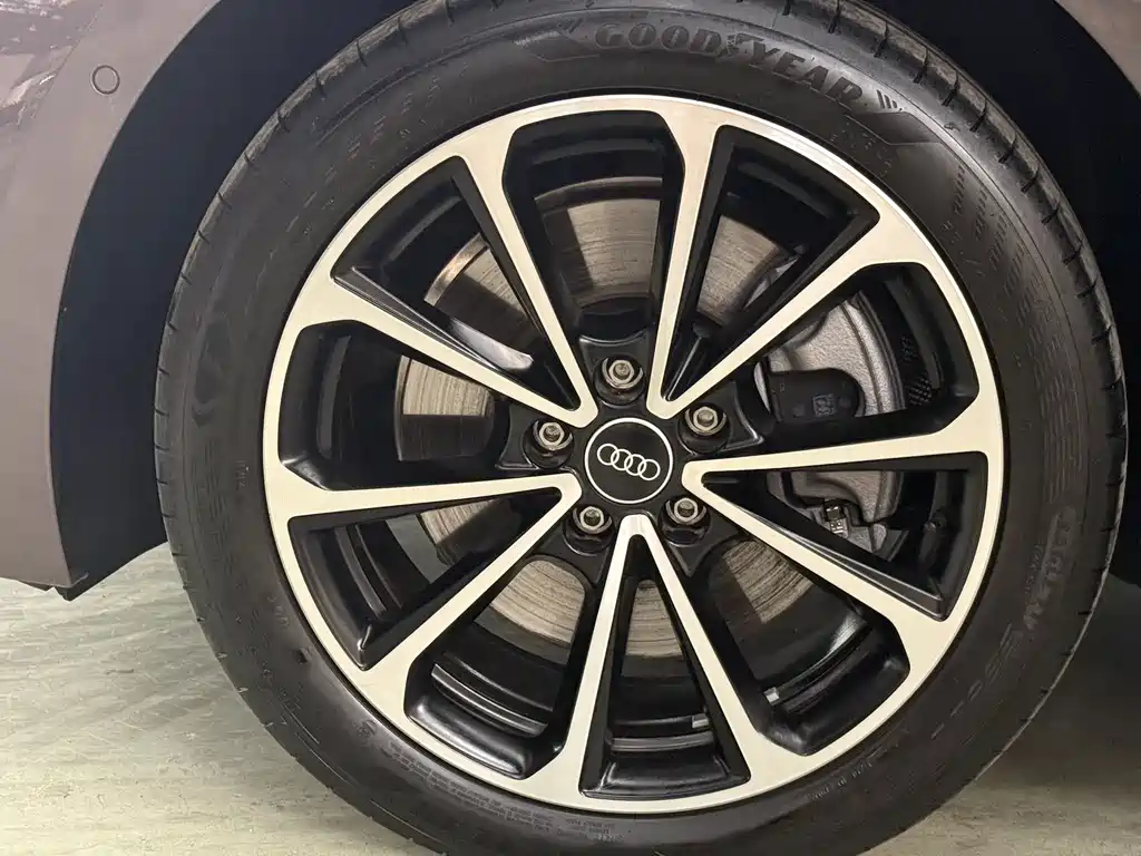 Audi A5L — миниатюра 10