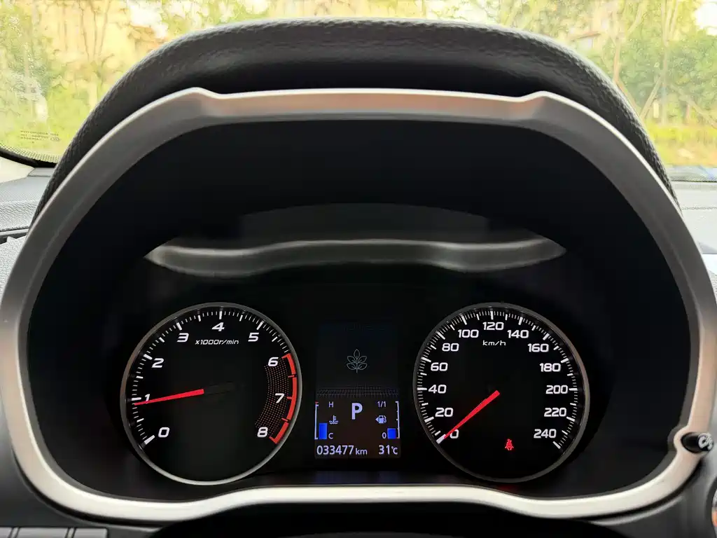 Mitsubishi Eclipse Cross — миниатюра 8