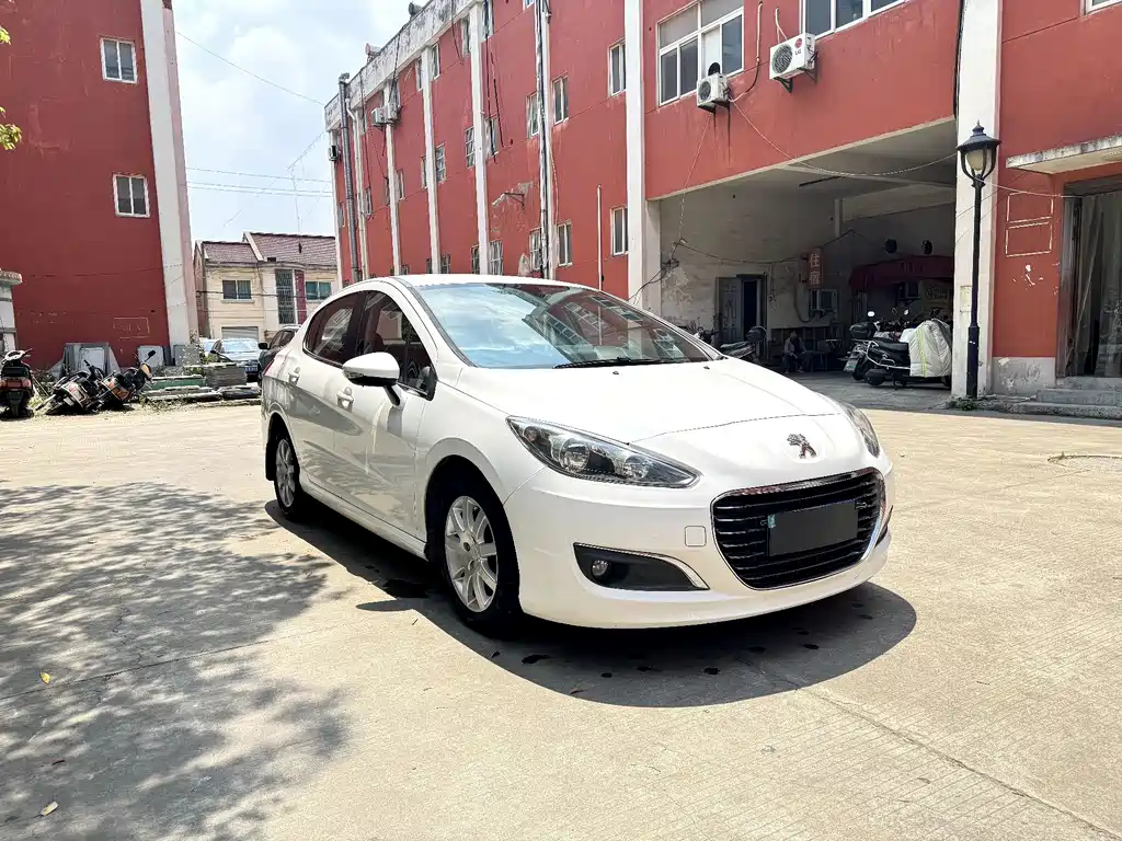Peugeot 308 — миниатюра 2