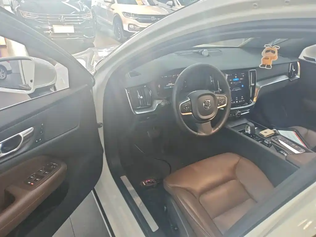 Volvo S60 — миниатюра 16