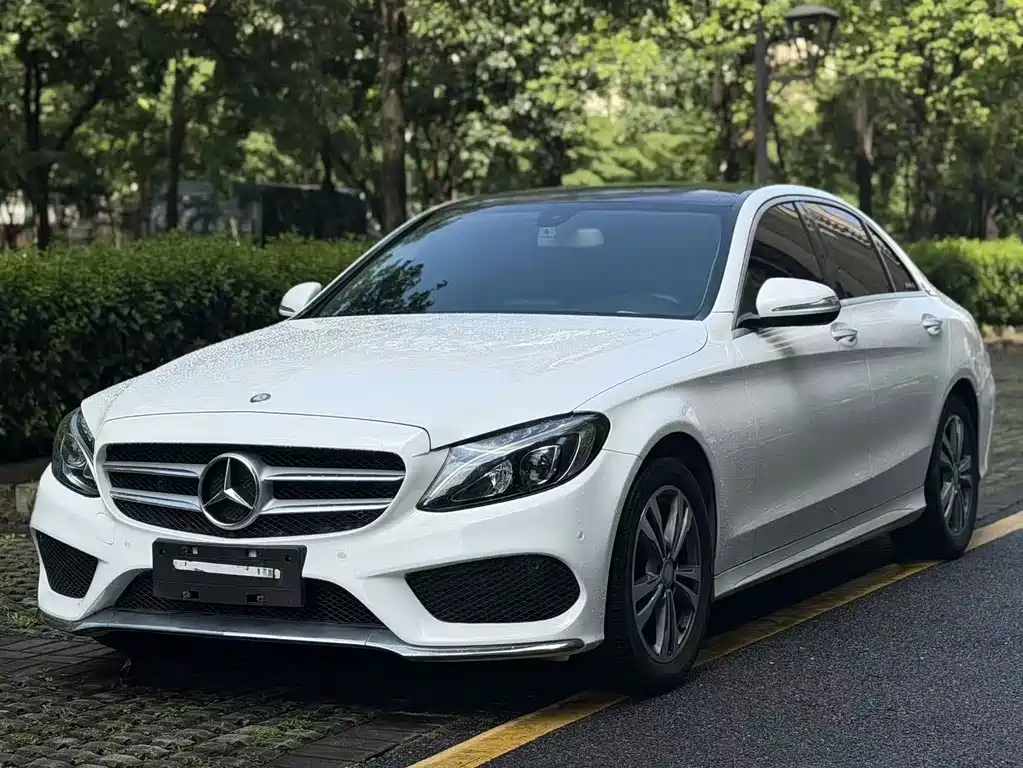 Mercedes-Benz C-Class — миниатюра 2