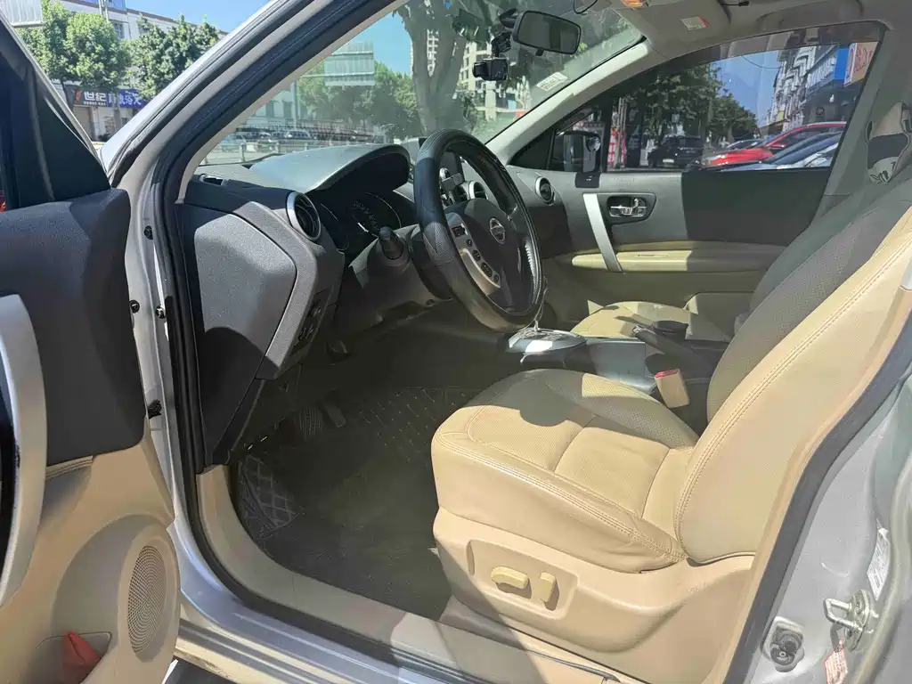 Nissan Qashqai — миниатюра 8