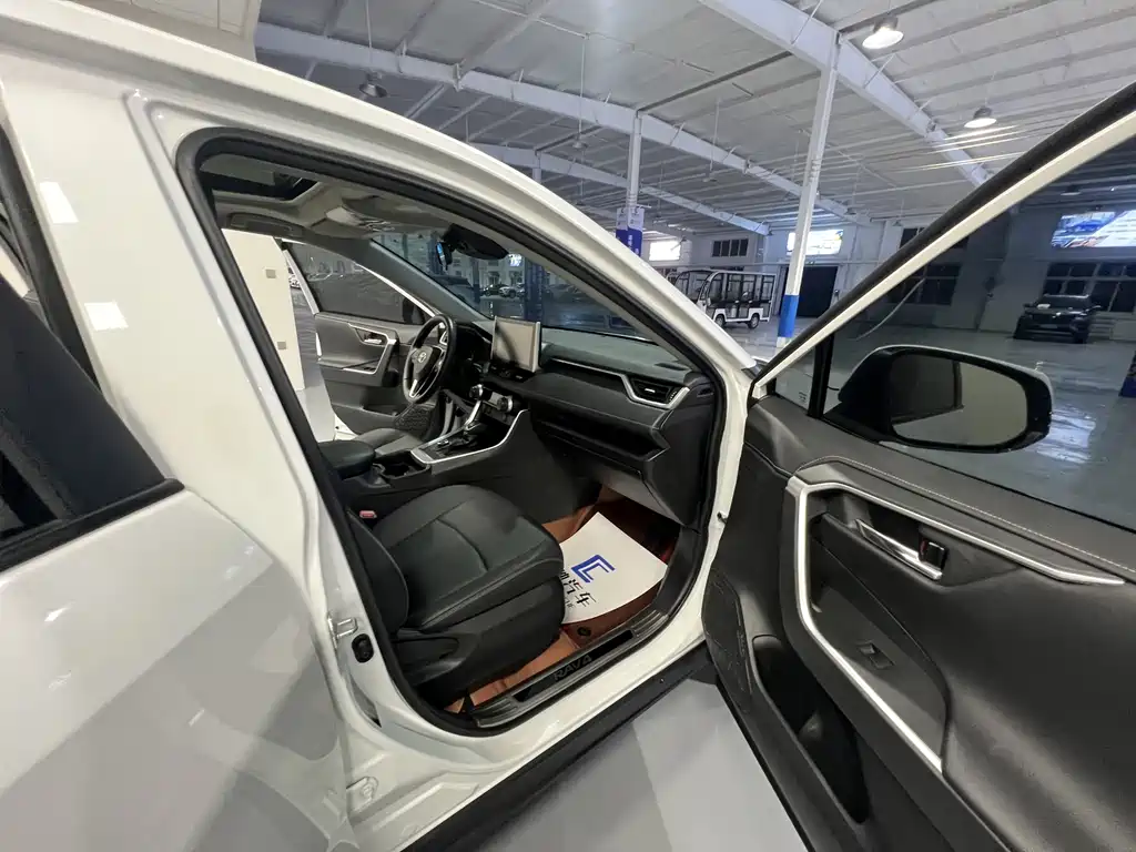 TOYOTA RAV4 RONGFANG