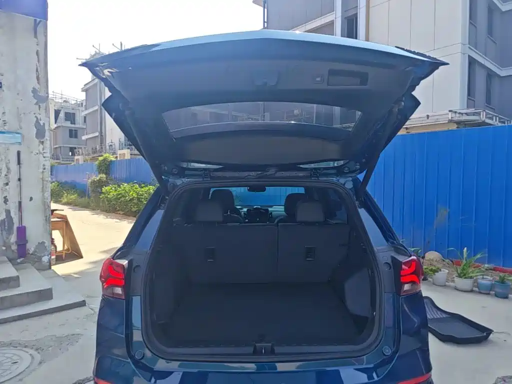 Chevrolet Equinox — миниатюра 19