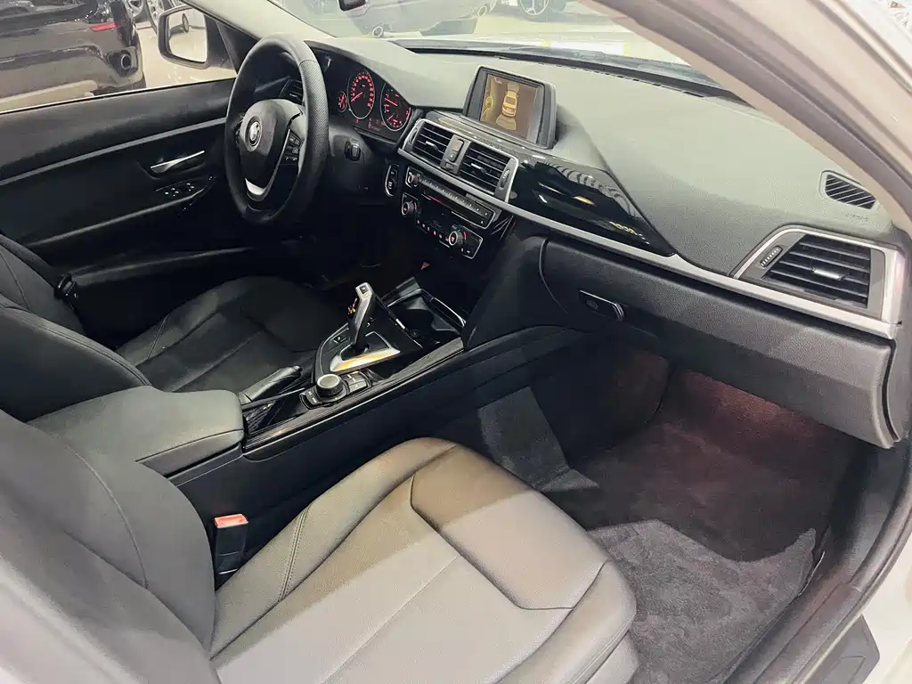 BMW 3 Series — миниатюра 8