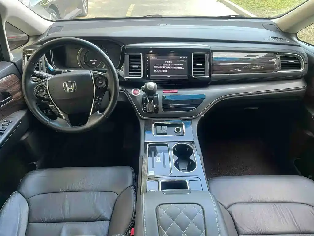 Honda Elysion — миниатюра 5