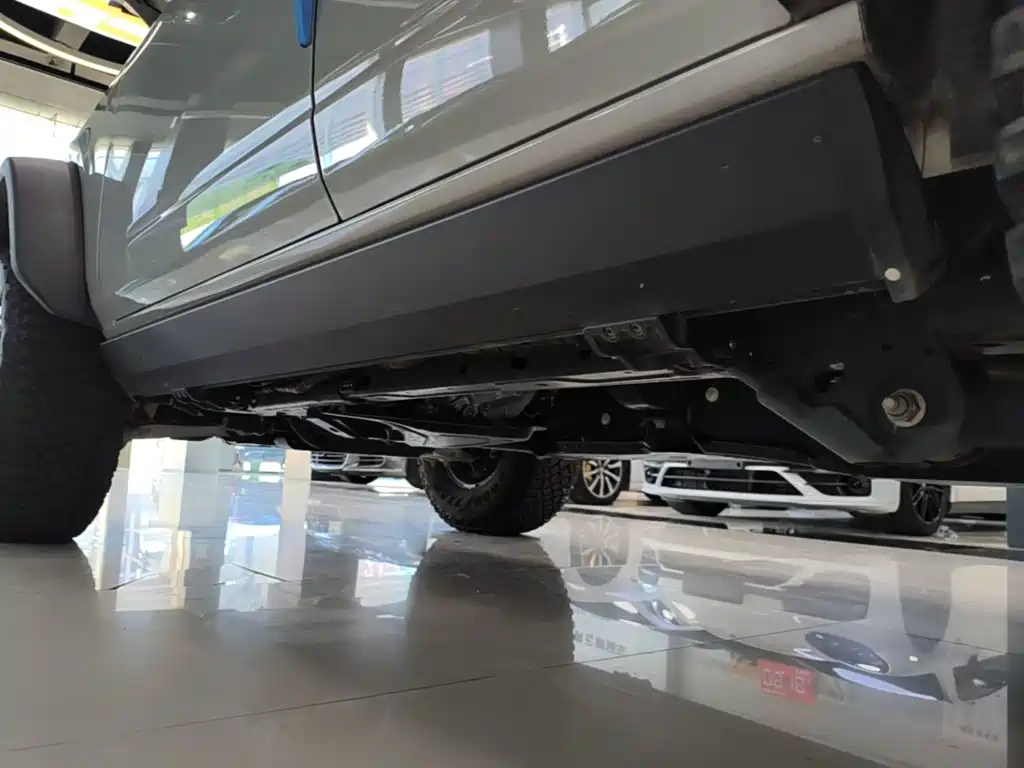 Ford Bronco — миниатюра 22