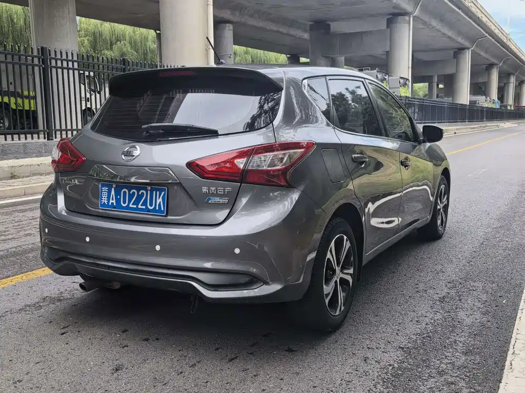Nissan Tiida — миниатюра 6
