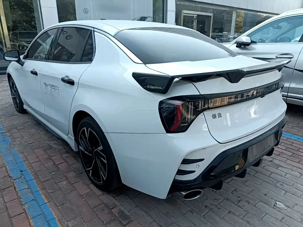 Lynk & Co 03 — миниатюра 5
