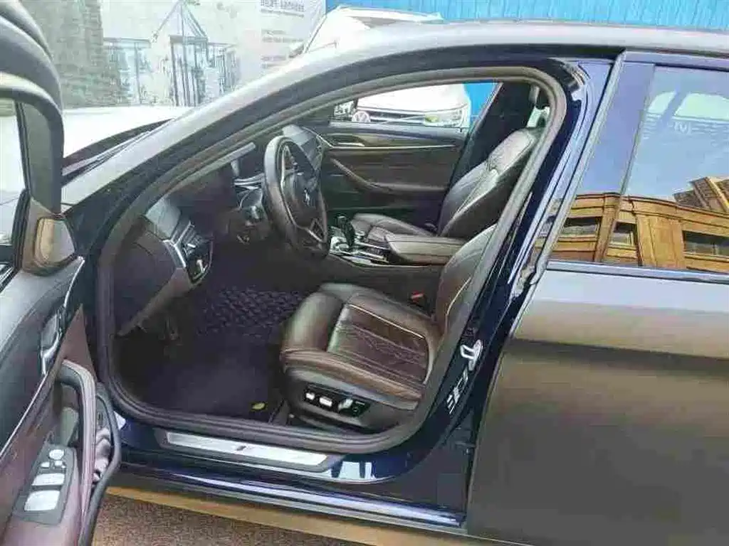 BMW 5 Series (Import) — миниатюра 3