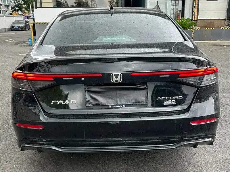 Honda Accord — миниатюра 9