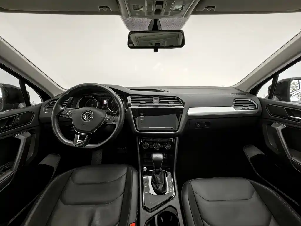 Volkswagen Tiguan L — миниатюра 5